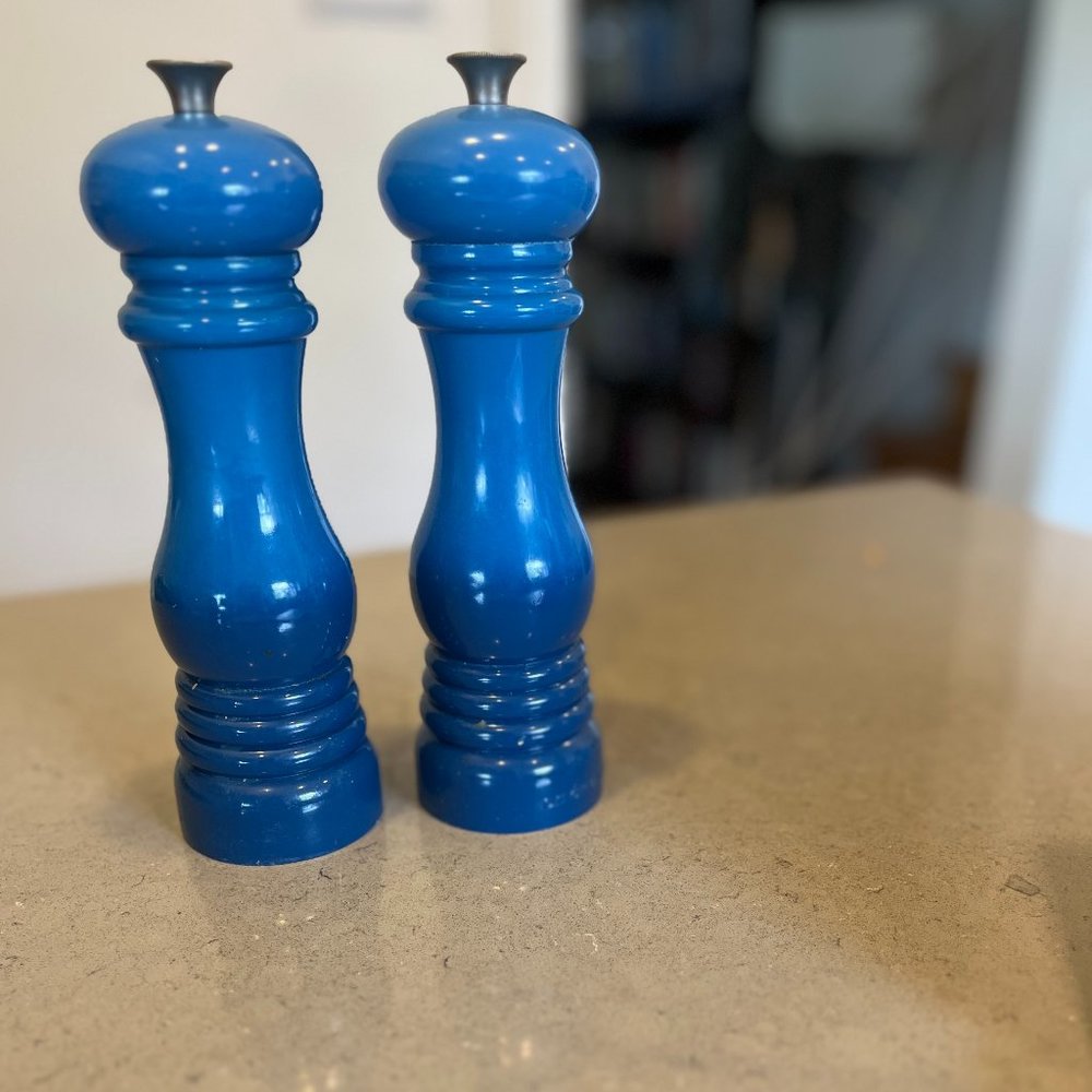 Le Creuset Salt and Pepper grinder